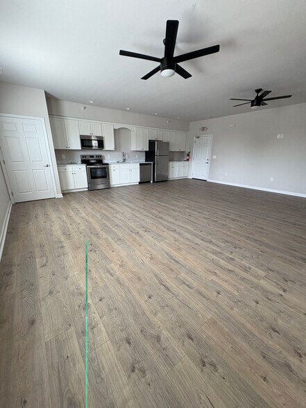 Building Photo - 107 Screven St