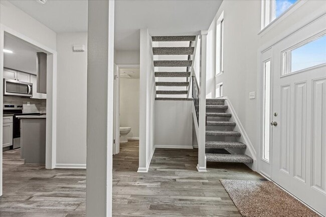 Building Photo - 421 Barton Run Blvd