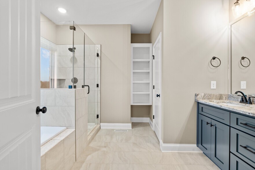 Building Photo - 1111 Joe Martin Ln