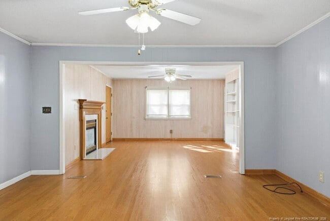 Building Photo - 815 Bedrock Dr