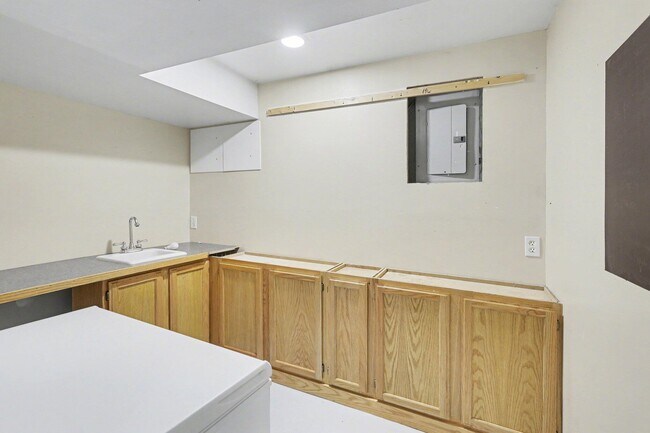 Building Photo - 3036 Forest Creek Ct