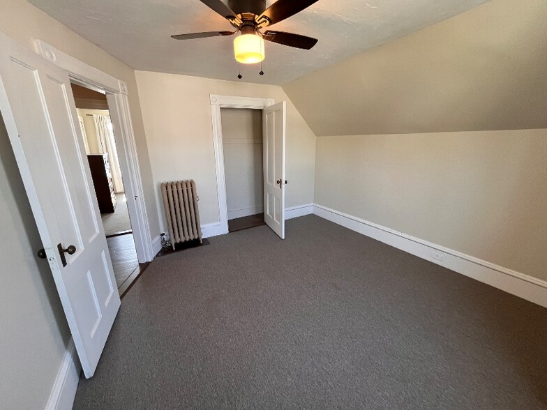 Building Photo - 408 Porter St