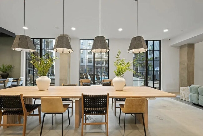 Building Photo - 6 Garfield Pl