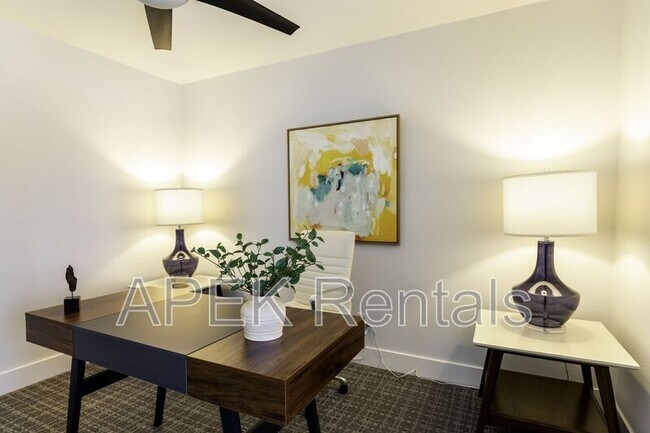 Building Photo - 1050 Ramon Rd