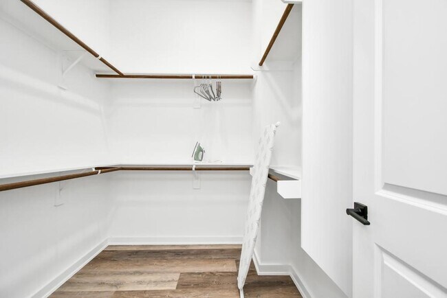 Building Photo - 407 Stonework Garden Ln