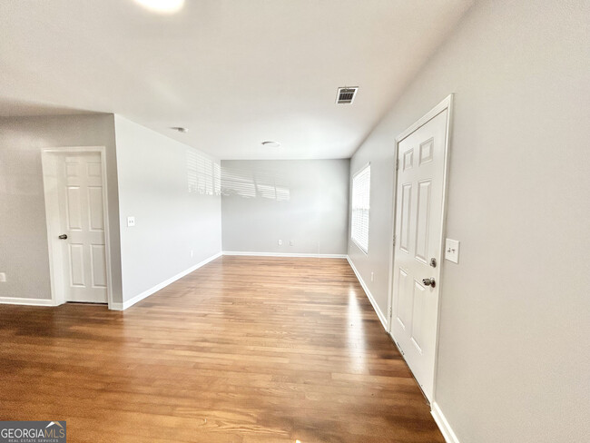 Building Photo - 729 Wheel House Ln