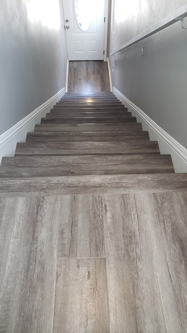 Building Photo - 2057 W Florence Ave