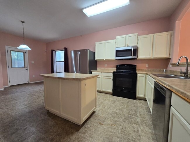 Building Photo - 5507 Marlin Dr