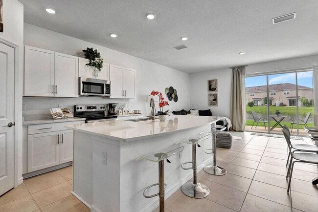 Building Photo - 5715 Archipelago St