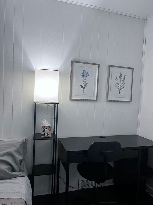 Building Photo - Drake Triplex