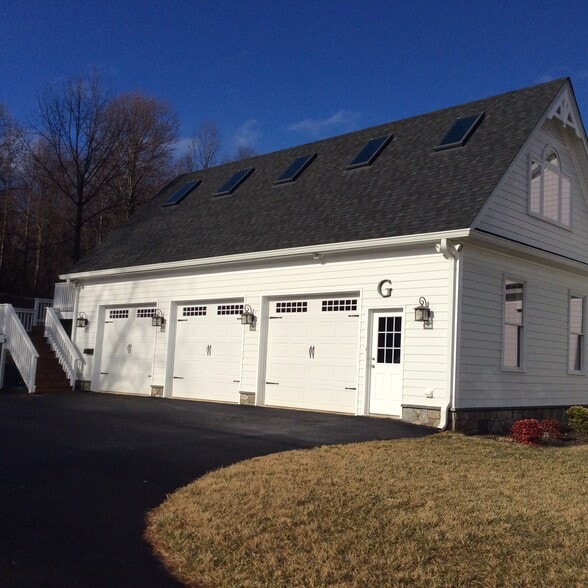 Building Photo - 18671 Woodburn Rd