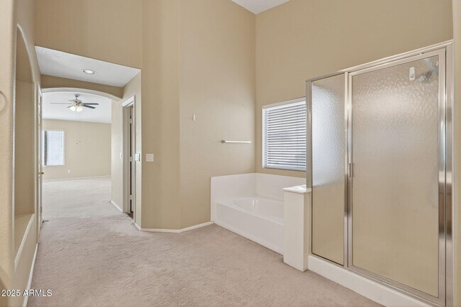 Building Photo - 8611 W Alex Ave