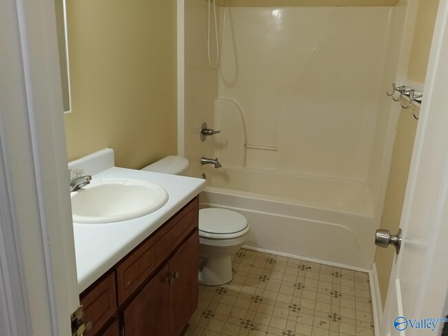 Building Photo - 217 Falcon Ridge Dr