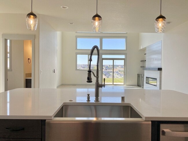 Building Photo - Stunning Southridge Rental with RV Garage ...