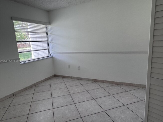 Building Photo - 9080 SW 125th Ave