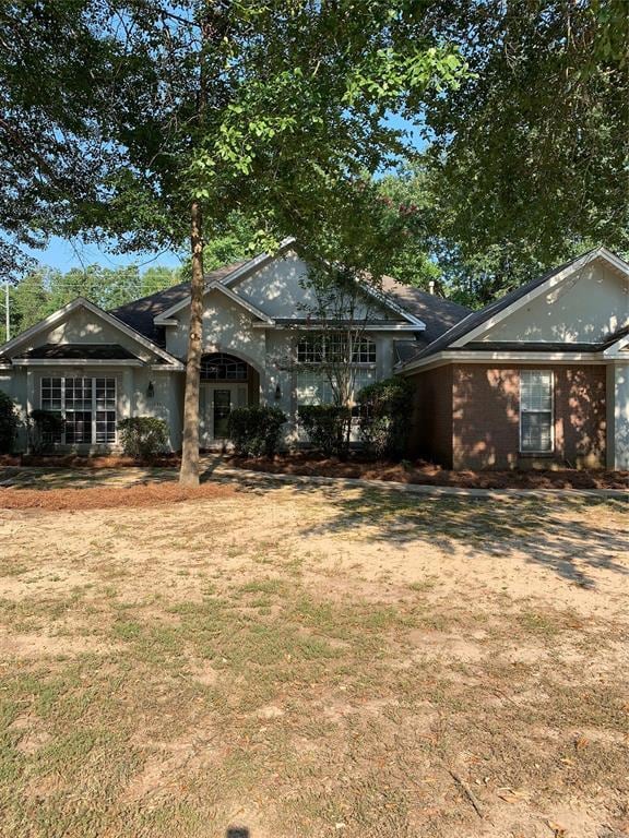 Building Photo - 131 Live Oaks Dr