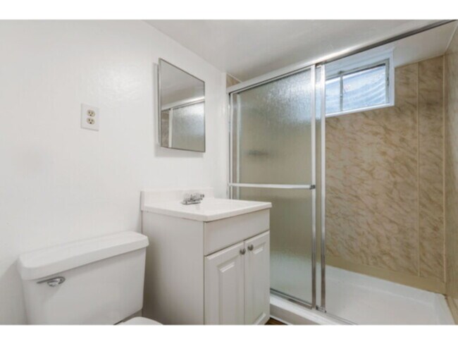 Building Photo - 6113 Holland St