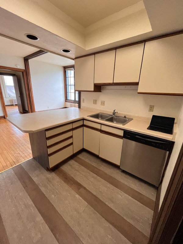 Building Photo - 612 Howard Pl