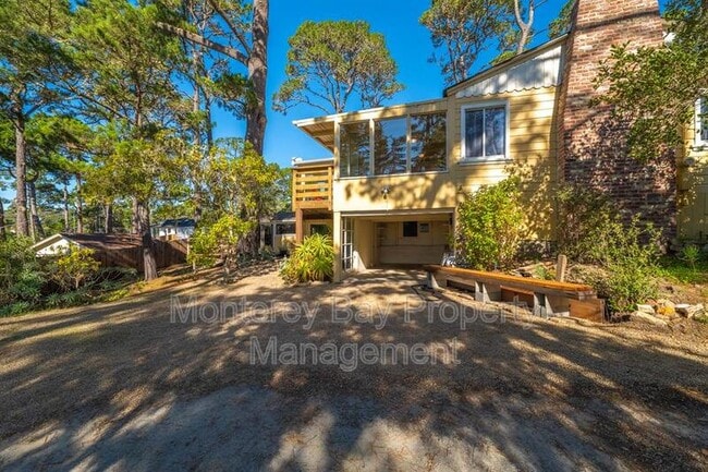 Building Photo - 24736 Dolores St