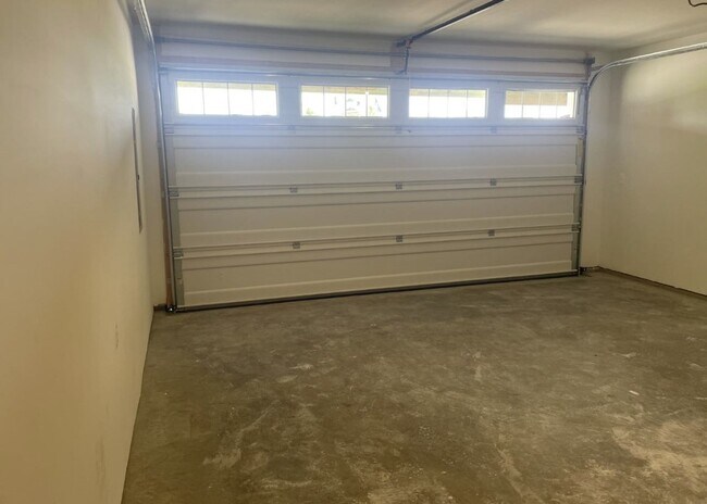 2-Car Garage - 4008 Varick St