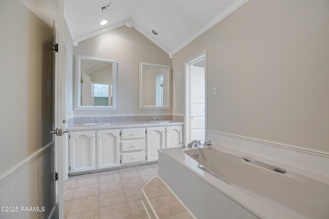 Building Photo - 115 Breckenridge Loop