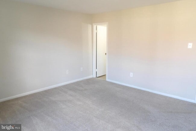 Building Photo - 762 Quince Orchard Blvd