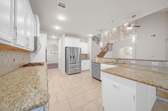 Building Photo - Welcome home to this beautiful home in the...