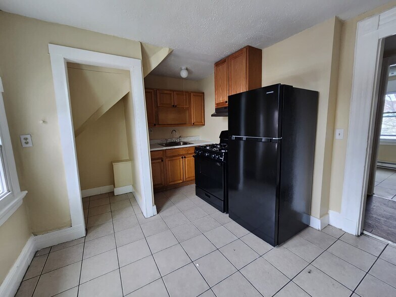 Building Photo - 170 Sherman Ave