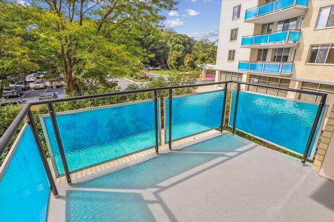 Building Photo - 10401 Grosvenor Pl