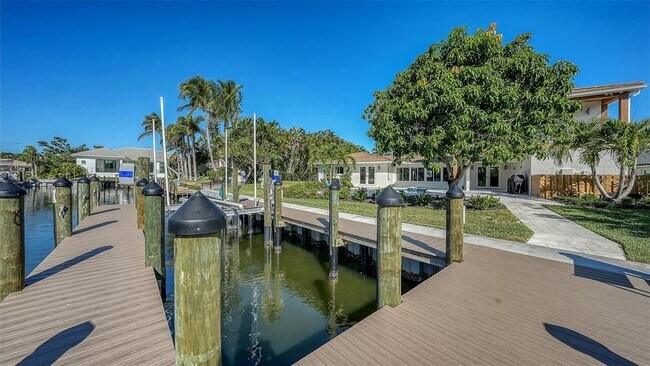 Building Photo - 690 Old Compass Rd