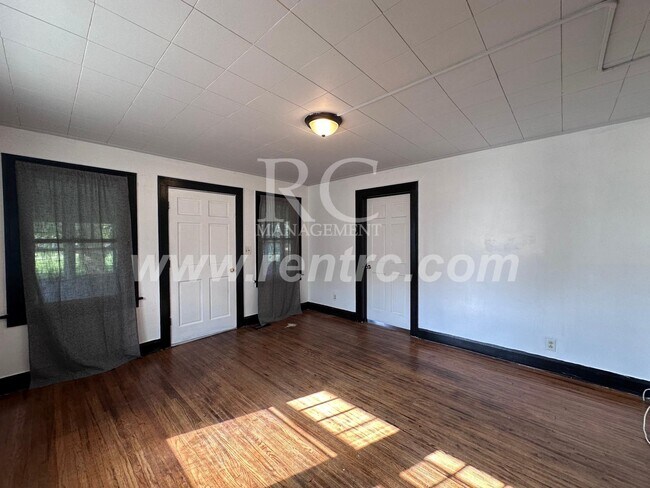 Building Photo - 1203 Cleveland-