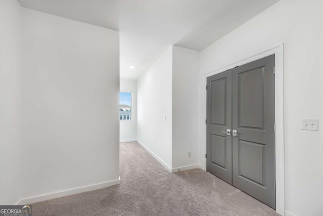 Building Photo - 501 Burton Dr