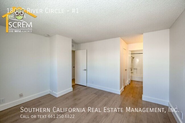 Building Photo - 18009 River Cir