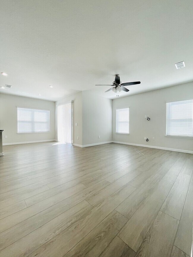 Building Photo - Move In June 16th! Brand New Construction ...