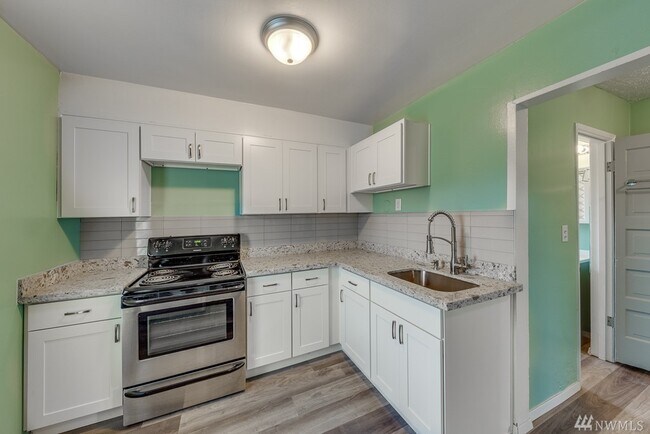 Building Photo - 2112 Wetmore Ave