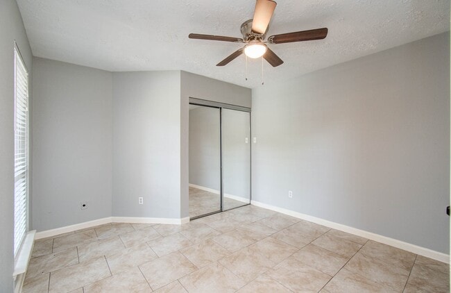 Building Photo - 10555 Turtlewood Ct