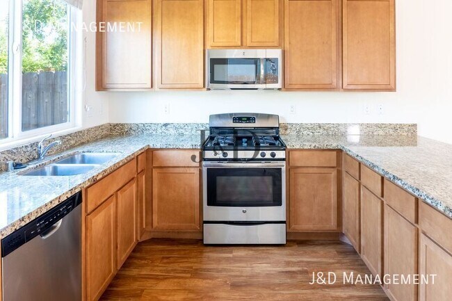 Building Photo - 8955 Valencia St