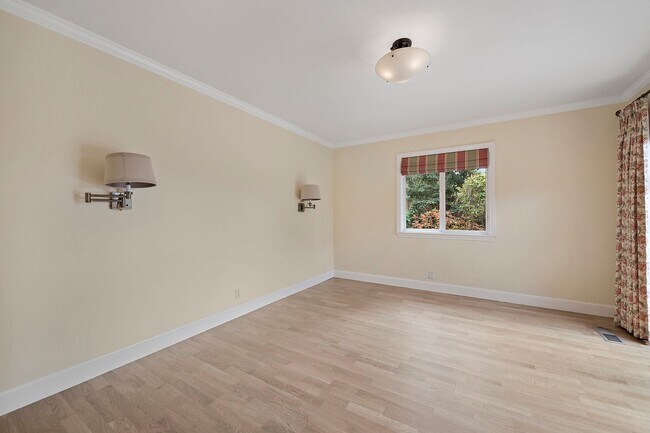 Building Photo - Beautiful 4/2 Executive Home with Cupertin...