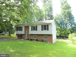 Building Photo - 7100 Plantation Forest Dr