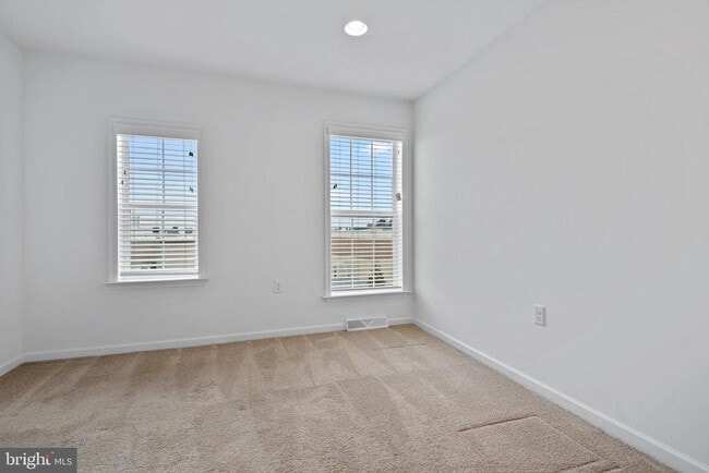 Building Photo - 420 Mayer Pl
