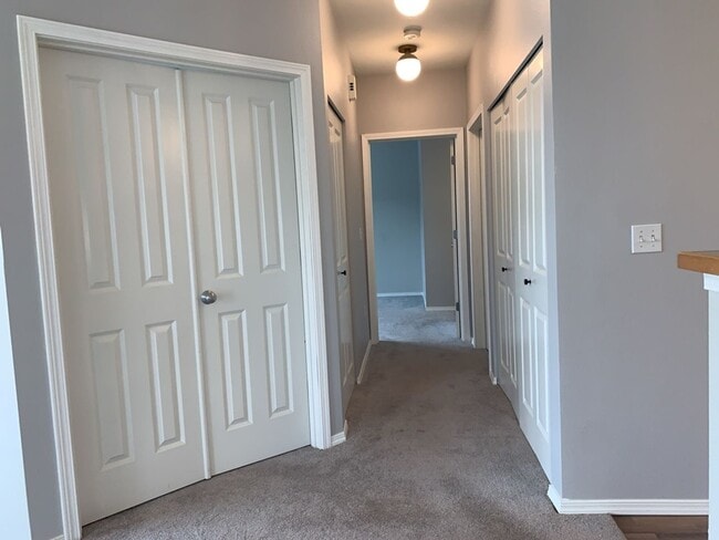 Building Photo - Charming 2Bed, 2Bath Condo in Auburn WA