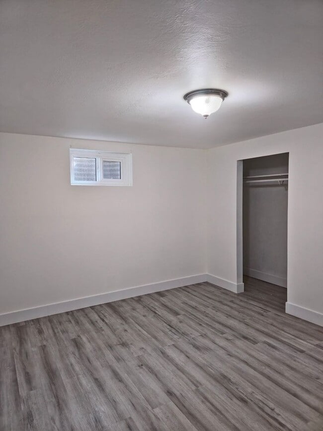 Building Photo - 3723 Kewanee Dr