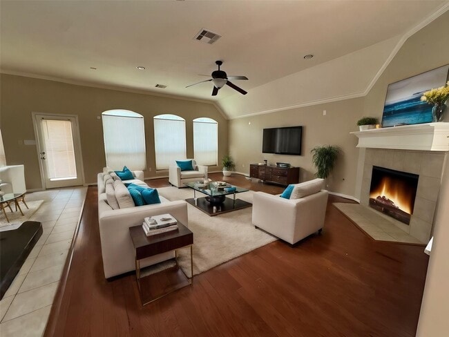 Building Photo - 14502 Wildwood Springs Ln