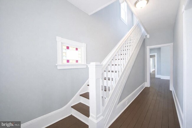 Building Photo - 131 Bridgeboro St