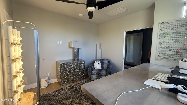 Building Photo - 3150 E Glenrosa Ave