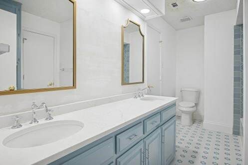 Building Photo - 12612 Whispering Hills Dr