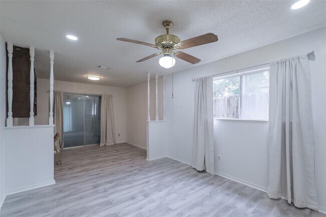 Building Photo - 5026 Algernon Dr