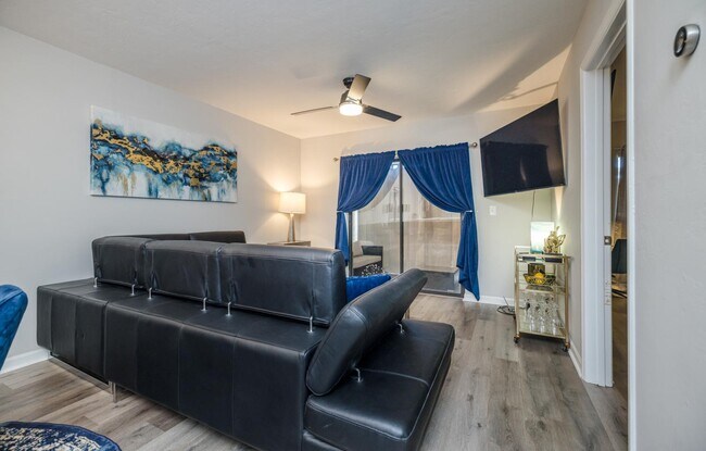 Building Photo - 502 Windsong Cir