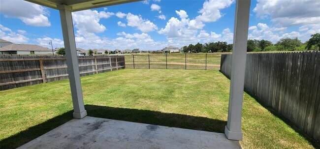 Building Photo - 209 Banyon Dr