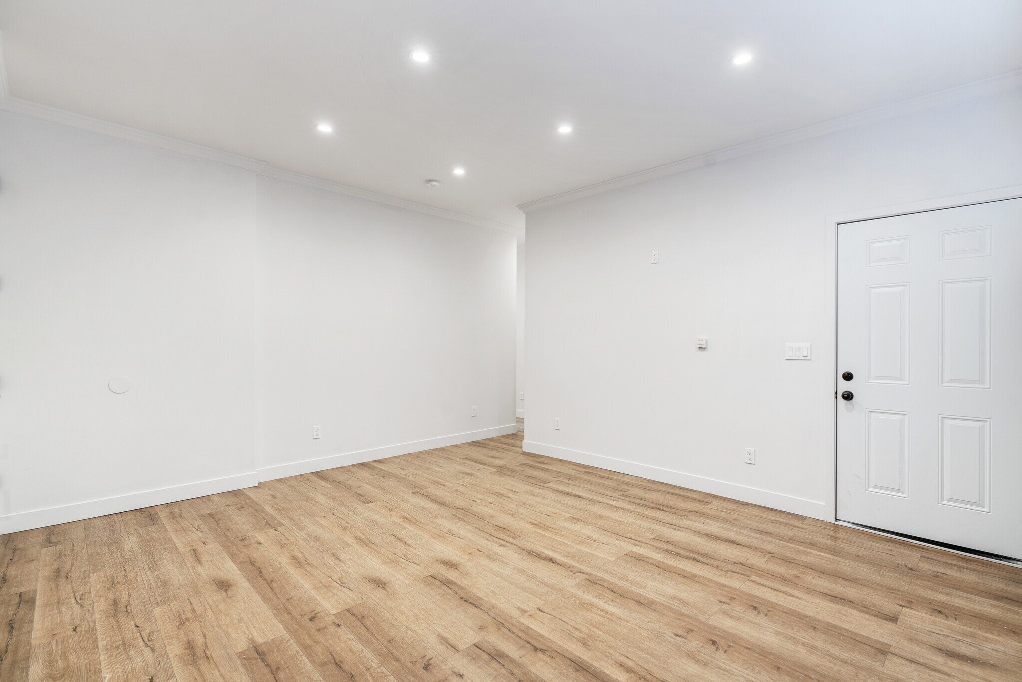 Building Photo - 4106 Oakwood Ave